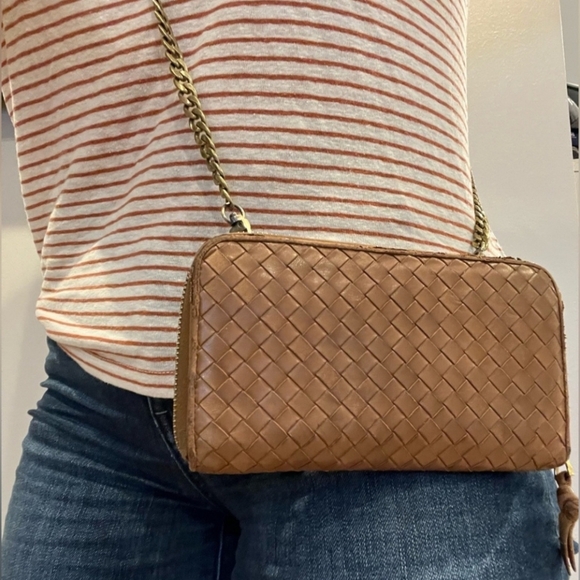 Authenic Bottega Veneta Long Zip Wallet/ Crossbody with an unbranded chain,Brown - Picture 2 of 16